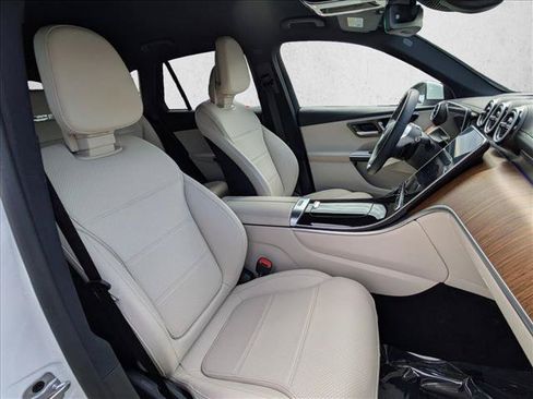 Certified 2023 Mercedes-Benz GLC 300 image 23
