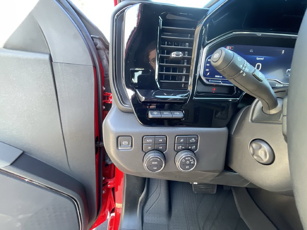 Used 2025 Chevrolet Silverado 1500 ZR2 w/ Technology Package AWD/4WD image 18