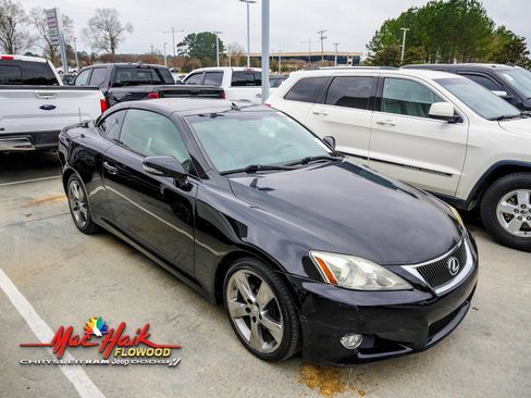 Used 2010 Lexus IS 250C image 2