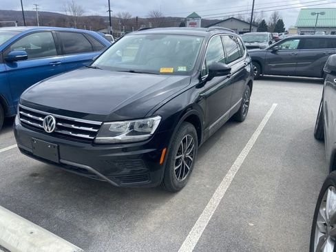Used 2021 Volkswagen Tiguan SE image 3