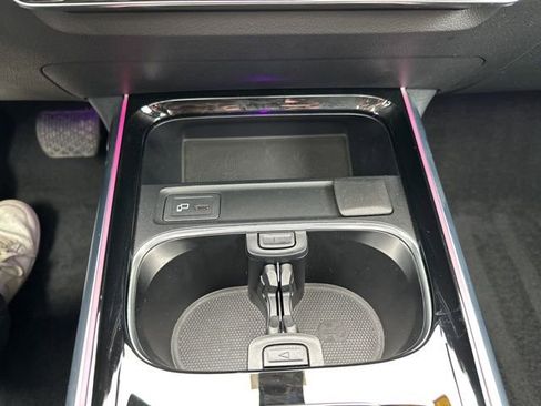 Used 2023 Mercedes-Benz GLB 250 4MATIC image 31