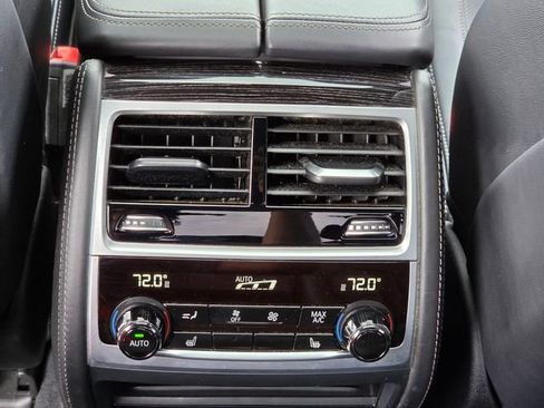 Used 2017 BMW 750i RWD image 14