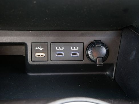 Used 2022 Toyota Highlander Limited AWD/4WD image 21
