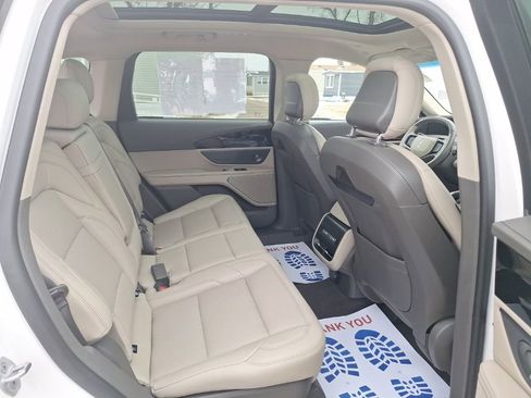 Used 2024 Lincoln Nautilus Premier w/ Equipment Group 102A image 19