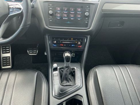 Used 2022 Volkswagen Tiguan SE R-Line FWD image 20