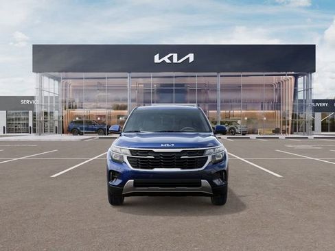 New 2026 Kia Seltos LX FWD image 2