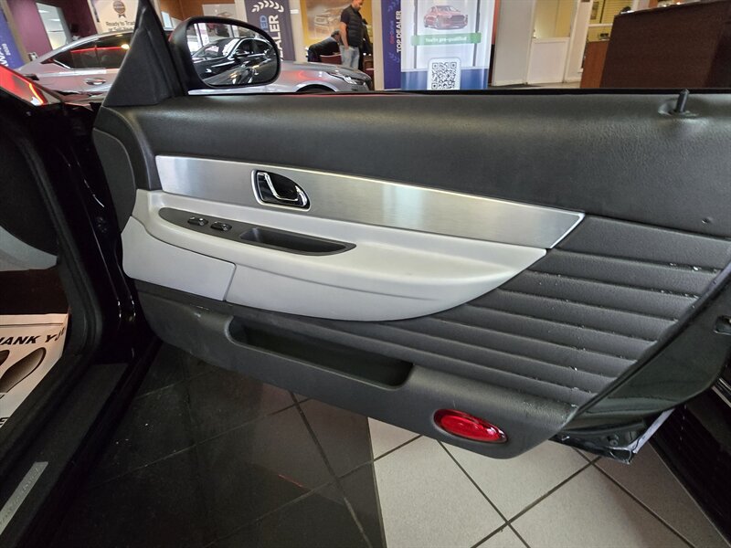 Used 2002 Ford Thunderbird Neiman Marcus RWD image 11
