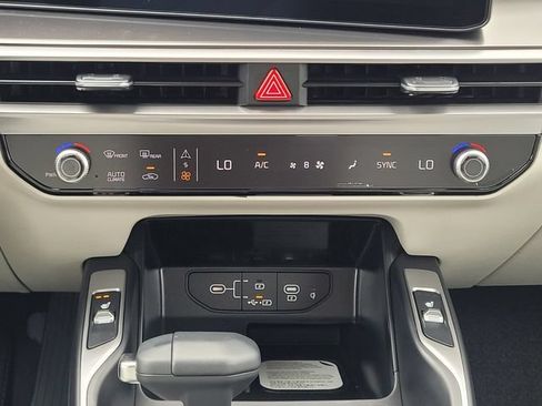 New 2026 Kia Sorento S FWD image 19
