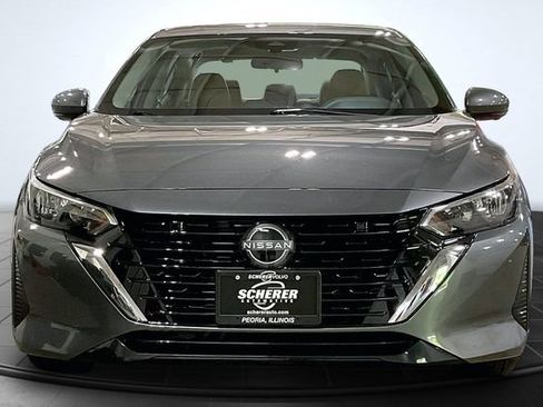 Used 2025 Nissan Sentra SV w/ SV Premium Package FWD image 3