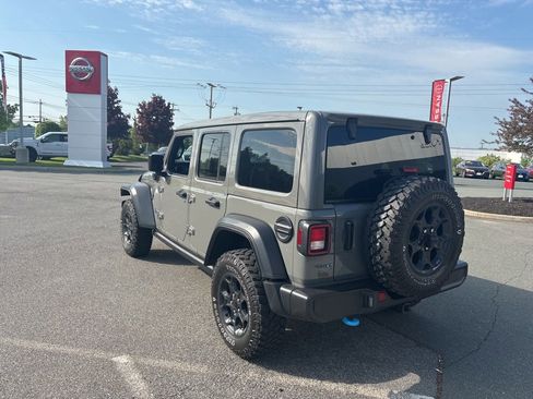 Used 2023 Jeep Wrangler Unlimited w/ Sun & Screen Package AWD/4WD image 5