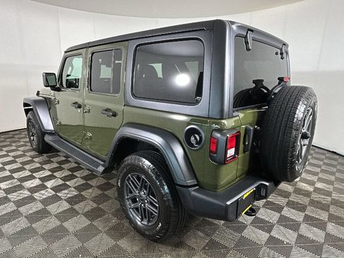 Used 2024 Jeep Wrangler Unlimited Sport AWD/4WD image 5