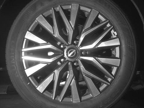 Used 2025 Nissan Altima 2.5 SV image 15