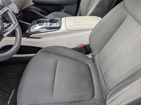 Used 2024 Hyundai Tucson Blue image 11