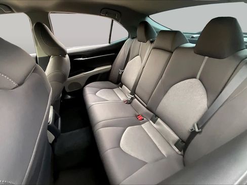 Used 2022 Toyota Camry LE FWD image 19
