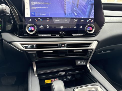 Used 2024 Lexus RX 350 w/ Convenience Package image 30