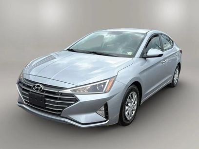 Used 2020 Hyundai Elantra SE w/ Cargo Package (C1)