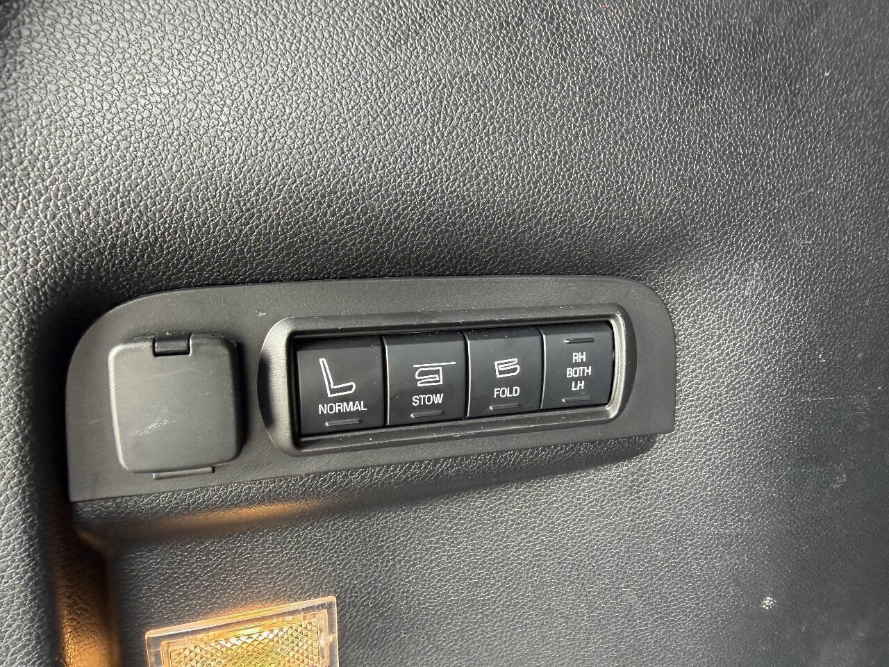 Used 2017 Ford Explorer Platinum AWD/4WD image 30