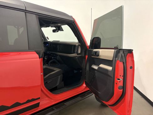 Used 2022 Ford Bronco Wildtrak AWD/4WD image 44
