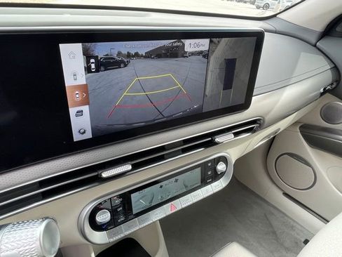 Used 2025 Genesis GV60 Advanced image 14