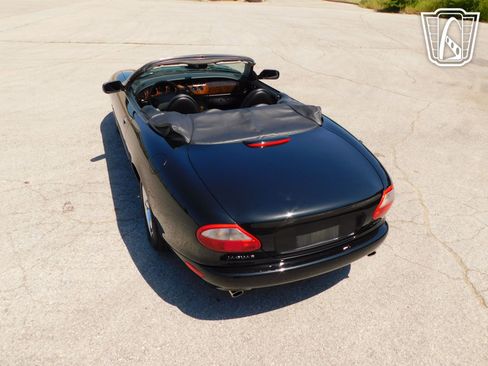 Used 1998 Jaguar XK8 image 17