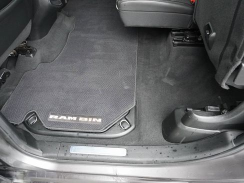 Used 2019 RAM 1500 Laramie image 27