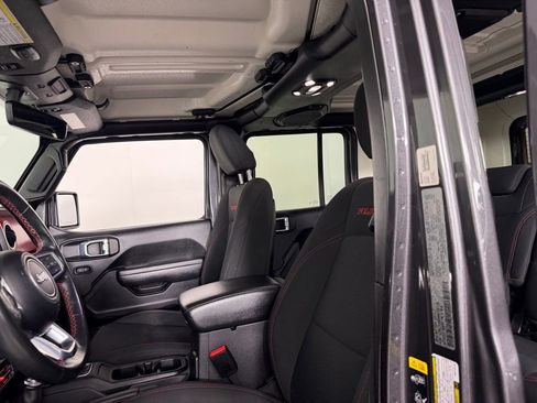 Used 2022 Jeep Wrangler Unlimited Rubicon image 25