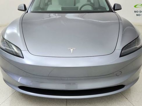 Used 2025 Tesla Model 3 RWD image 9