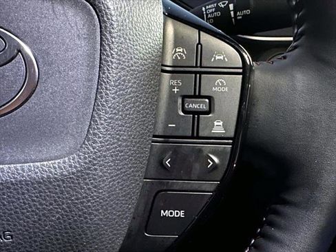 Used 2024 Toyota Prius Prime SE image 21