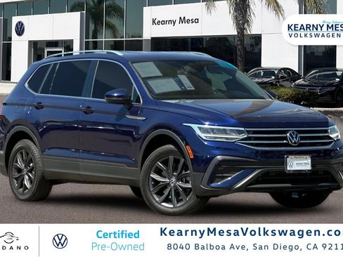 Used 2022 Volkswagen Tiguan SE FWD image 1