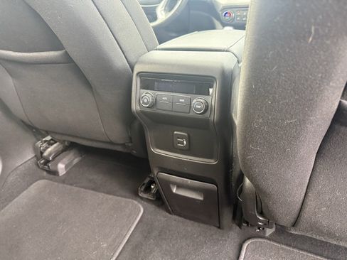 Used 2019 GMC Acadia SLE image 38