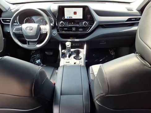 Used 2026 Toyota Highlander XLE AWD/4WD image 13