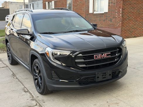 Used 2019 GMC Terrain SLE w/ Driver Convenience Package image 3