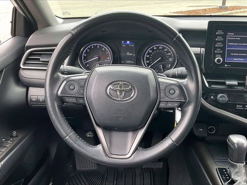 Used 2023 Toyota Camry SE image 10