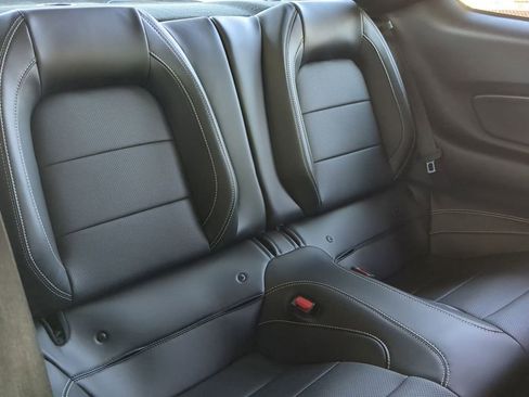 Used 2021 Ford Mustang Shelby GT500 w/ Technology Package image 7