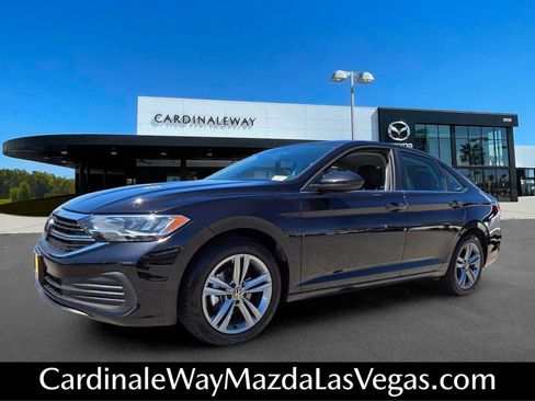 Used 2024 Volkswagen Jetta SE FWD image 2