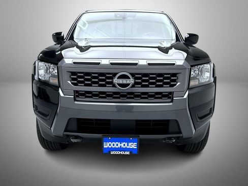 Certified 2025 Nissan Frontier SV AWD/4WD image 2