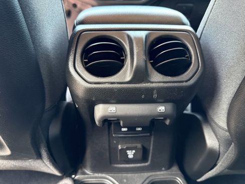 Certified 2024 Jeep Gladiator Rubicon image 23