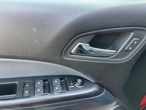 Used 2018 Chevrolet Colorado Z71 AWD/4WD image 13