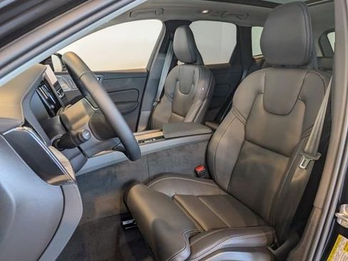 New 2026 Volvo XC60 B5 Ultra w/ Protection Package Premier image 11