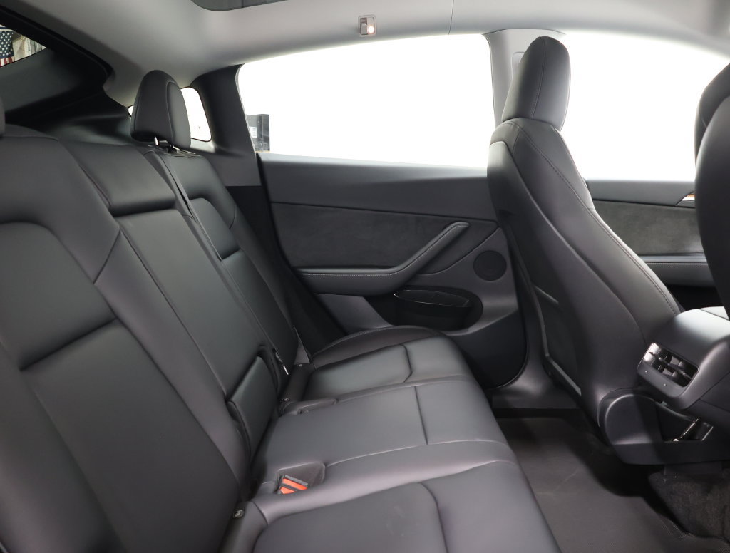 Used 2023 Tesla Model Y 2WD image 24