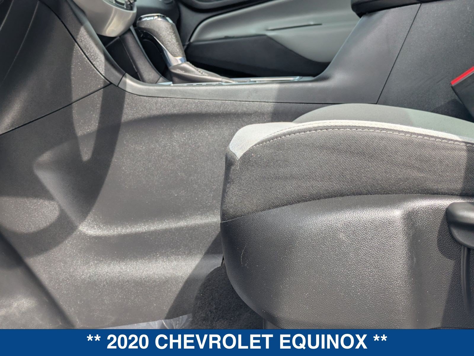 Used 2020 Chevrolet Equinox LS FWD image 23