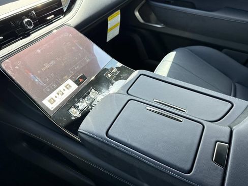 New 2026 INFINITI QX80 4WD image 7