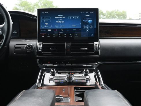 Used 2022 Lincoln Navigator L Black Label AWD/4WD image 12
