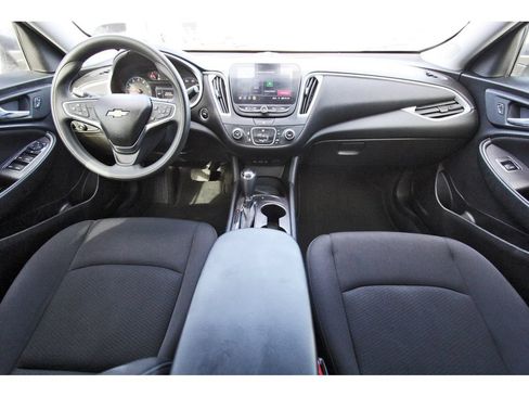 Used 2019 Chevrolet Malibu LS w/ LPO, Convenience Package 2 FWD image 10