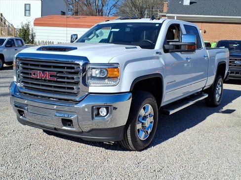 Used 2019 GMC Sierra 3500 SLT w/ Duramax Plus Package image 3