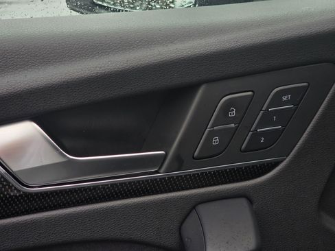 Certified 2025 Audi SQ5 Premium Plus w/ Premium Plus Package AWD/4WD image 35