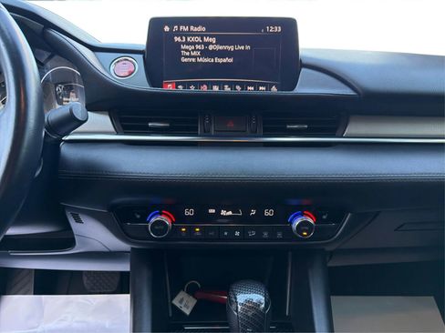 Used 2018 MAZDA MAZDA6 Touring FWD image 14