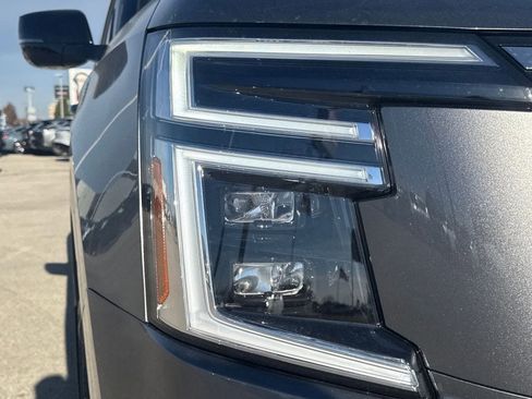 New 2026 Nissan Armada SL w/ Captain's Chari Seat Package image 13