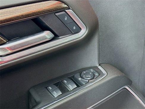 Used 2025 Chevrolet Silverado 1500 LT image 19