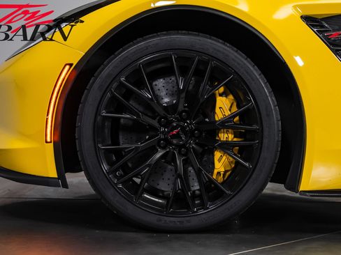 Used 2016 Chevrolet Corvette Z06 w/ 3LZ Preferred Equipment Group RWD image 26